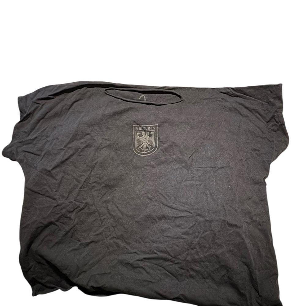 Yeezy Kanye west vultures t shirt